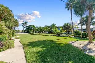 2755 NE 28th Ave, Pompano Beach, FL 33064 - Photo 28