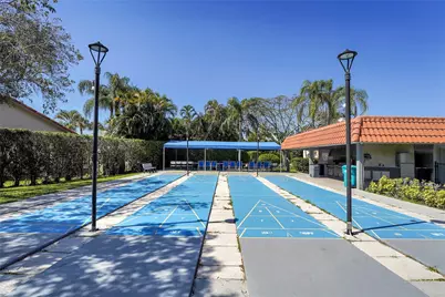 8980 S Hollybrook Boulevard #304, Pembroke Pines, FL 33025 - Photo 36