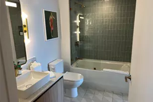 159 NE 6th St, Miami, FL 33132 - Photo 24