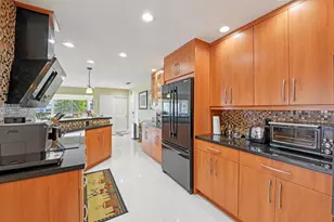 3090 NE 48th St, Fort Lauderdale, FL 33308 - Photo 10