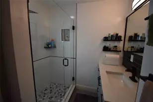 4250 NW 49th Terrace, Lauderdale Lakes, FL 33319 - Photo 10