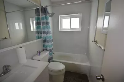 4250 NW 49th Terrace, Lauderdale Lakes, FL 33319 - Photo 8