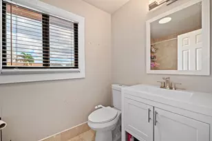 6187 Laurel Ln, Tamarac, FL 33319 - Photo 16