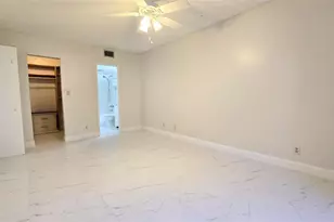 8421 Lagos De Campo Blvd, Tamarac, FL 33321 - Photo 8