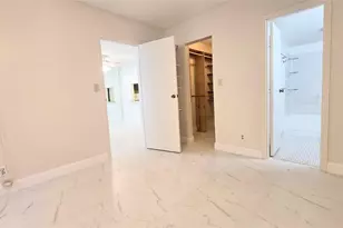 8421 Lagos De Campo Blvd, Tamarac, FL 33321 - Photo 10