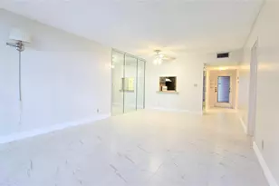 8421 Lagos De Campo Blvd, Tamarac, FL 33321 - Photo 6