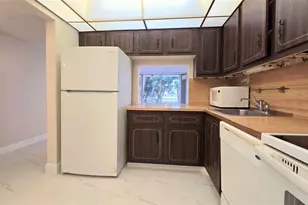 8421 Lagos De Campo Blvd, Tamarac, FL 33321 - Photo 4