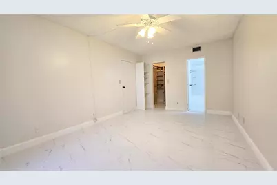 8421 Lagos De Campo Boulevard #106, Tamarac, FL 33321 - Photo 14