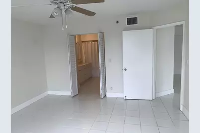 3600 Mystic Pointe Drive #314, Aventura, FL 33180 - Photo 20