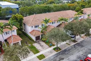 8820 S Isles Cir, Tamarac, FL 33321 - Photo 48