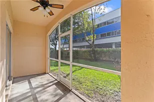 8820 S Isles Cir, Tamarac, FL 33321 - Photo 8