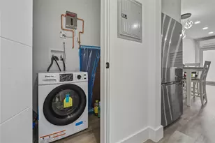 900 SW 10th Terrace, Hallandale Beach, FL 33009 - Photo 12