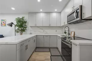 900 SW 10th Terrace, Hallandale Beach, FL 33009 - Photo 1