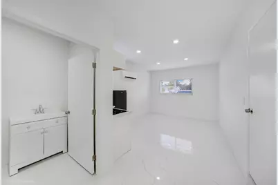 1240 NW 172nd Street #B, Miami, FL 33169 - Photo 2