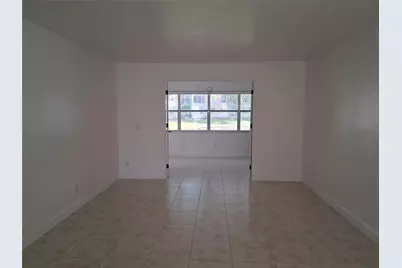 9800 Sunrise Lakes Boulevard #109, Sunrise, FL 33322 - Photo 2