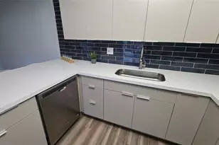 8900 SW 20th Pl, Davie, FL 33324 - Photo 12