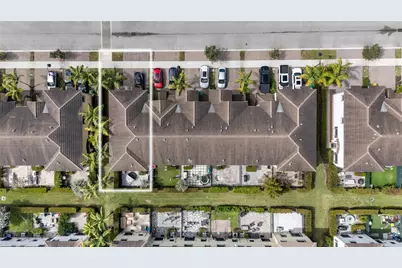 4690 Santa Cruz Way #000, Davie, FL 33314 - Photo 32