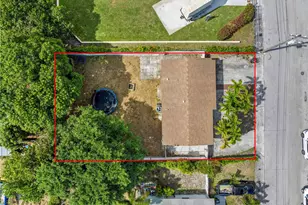 842 Kaye St, West Palm Beach, FL 33405 - Photo 2