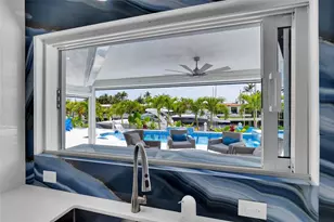 2720 NE 7th St, Pompano Beach, FL 33062 - Photo 18