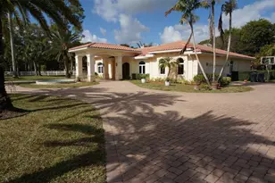 650 E Rambling Dr, Wellington, FL 33414 - Photo 1