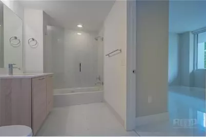 16385 Biscayne Boulevard #405, Aventura, FL 33160 - Photo 10