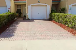 11729 NW 47th Dr, Pompano Beach, FL 33076 - Photo 6