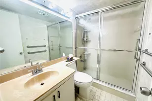 2045 Newport, Deerfield Beach, FL 33442 - Photo 14