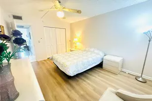 2045 Newport, Deerfield Beach, FL 33442 - Photo 12