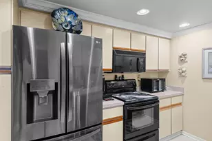 8373 Boca Rio Dr, Boca Raton, FL 33433 - Photo 18