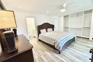 279 Oakridge P, Deerfield Beach, FL 33442 - Photo 18