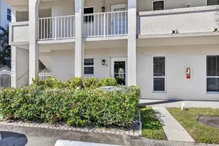 250 NE 20th St, Boca Raton, FL 33431 - Photo 2