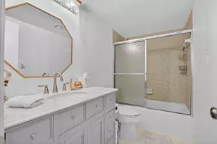 250 NE 20th St, Boca Raton, FL 33431 - Photo 22