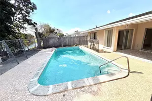 8980 NW 24th Pl, Sunrise, FL 33322 - Photo 4