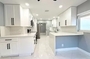 8971 SW 9th St, Boca Raton, FL 33433 - Photo 8