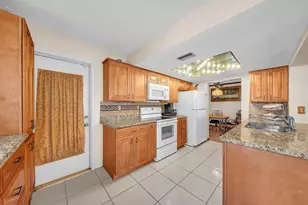4212 NW 47th Ct, Tamarac, FL 33319 - Photo 8