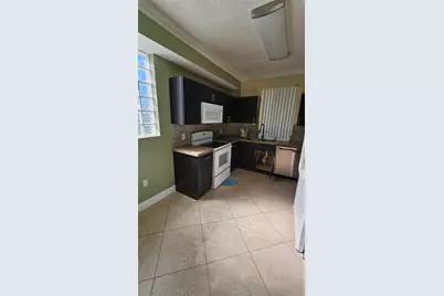 6960 SW 39th Street #E101, Davie, FL 33314 - Photo 2