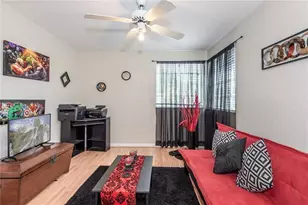 1170 Laguna Springs Dr, Weston, FL 33326 - Photo 18