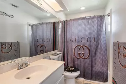 1170 Laguna Springs Drive, Weston, FL 33326 - Photo 16