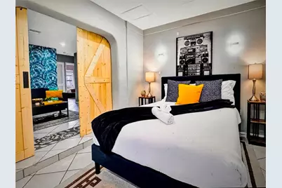 3024 NE 2nd Terrace, Wilton Manors, FL 33334 - Photo 10