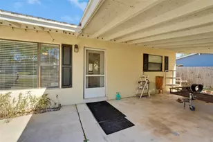 2424 1st Pl SW, Vero Beach, FL 32962 - Photo 4
