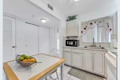 8950 Sunrise Lakes Boulevard #210, Sunrise, FL 33322 - Photo 2