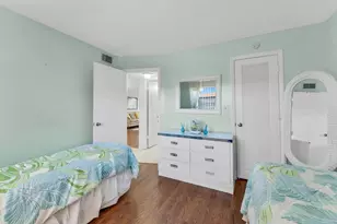 8950 Sunrise Lakes Blvd, Sunrise, FL 33322 - Photo 12