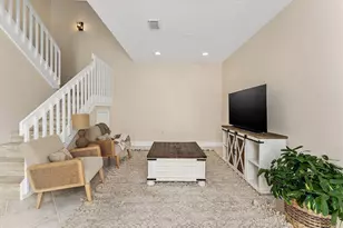 1135 Buttonwood Ln, Hollywood, FL 33019 - Photo 6