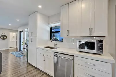 310 SE 13th Court, Pompano Beach, FL 33060 - Photo 12