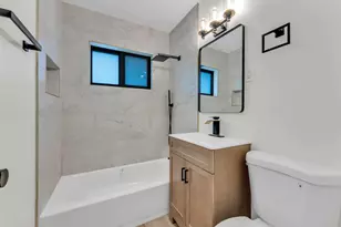 1398 NE 37th St, Fort Lauderdale, FL 33334 - Photo 14