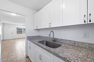 6211 SW 37th St, Davie, FL 33314 - Photo 14