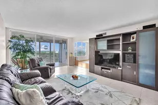 605 Oaks Dr, Pompano Beach, FL 33069 - Photo 18