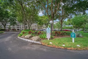 605 Oaks Dr, Pompano Beach, FL 33069 - Photo 38