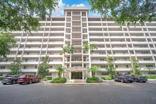 605 Oaks Dr, Pompano Beach, FL 33069 - Photo 1