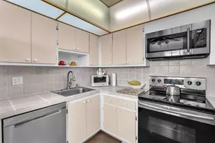605 Oaks Dr, Pompano Beach, FL 33069 - Photo 24